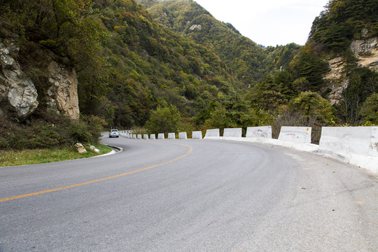 秦岭山公路景观