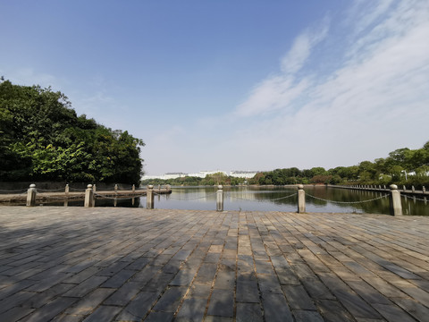 湖边风景