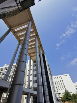 挑空走廊