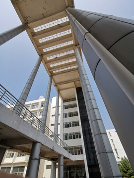 大学挑空走廊