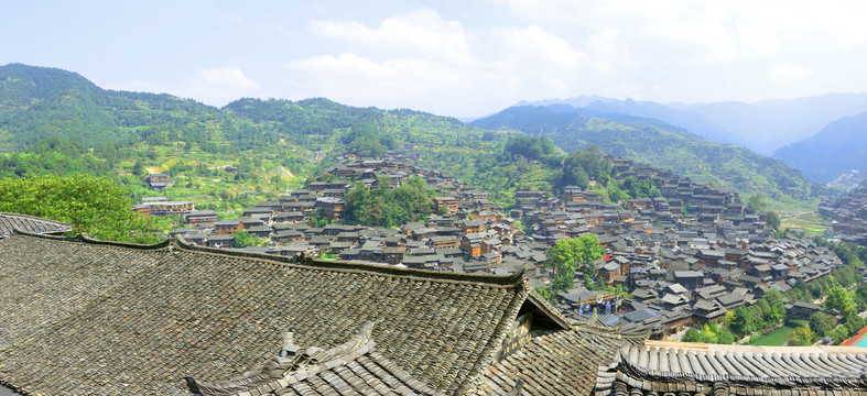 贵州西江千户苗寨村寨俯拍全景图