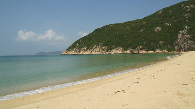 大海沙滩海水蓝天