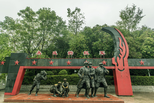 红军作战雕像
