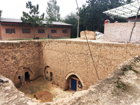 地坑院
