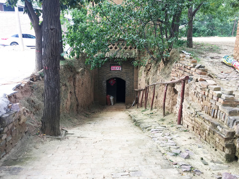 地坑院入口