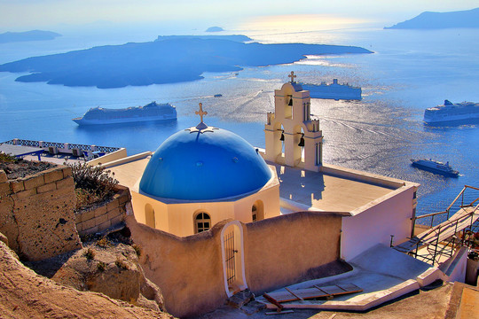 希腊圣托里尼爱琴海蓝顶教堂游船