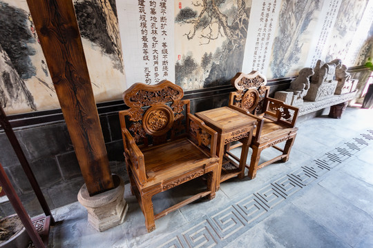 古代木质桌椅