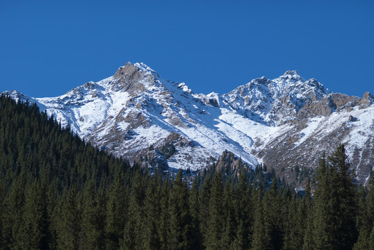 天山