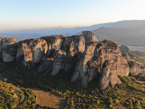 航拍希腊迈泰奥拉meteora