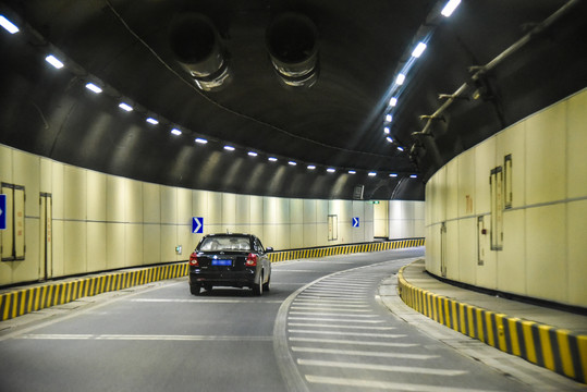 交通隧道