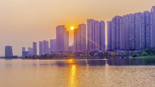 梅溪湖畔夕阳美