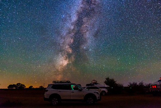 达里诺尔湖星空