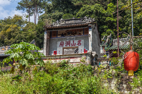 广东清远飞霞山名山洞府