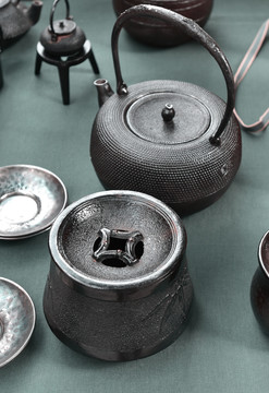 古典风格的茶壶