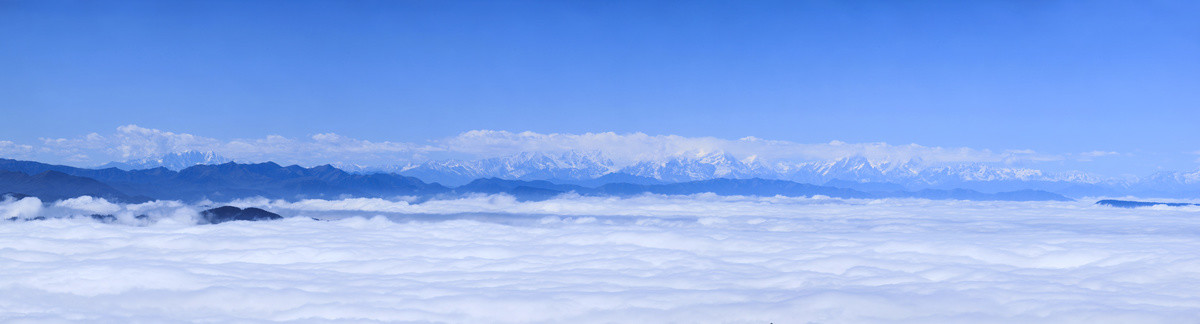 川西高原横断山脉全景