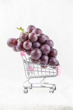 购物车上的葡萄