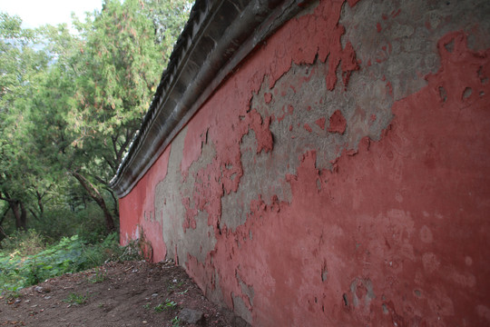 古建筑红色砖墙斑驳陈旧纹理复古