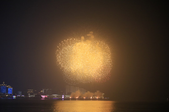 海上烟花