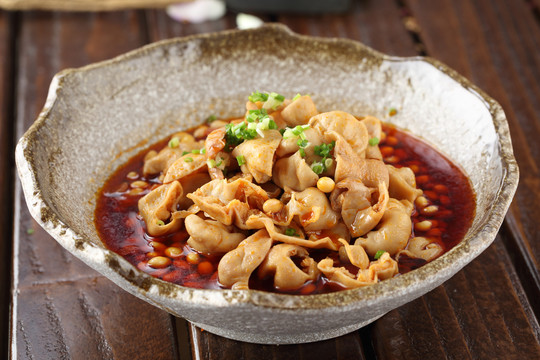 黄豆焖肥肠