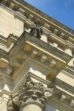 柏林德国国会大厦建筑装饰雕塑