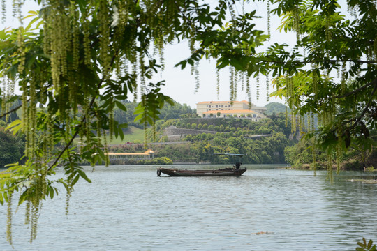 江边小景