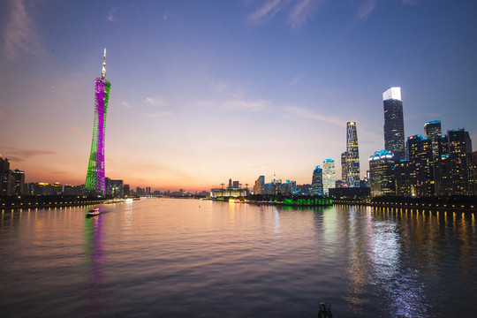 广州珠江新城小蛮腰夜景