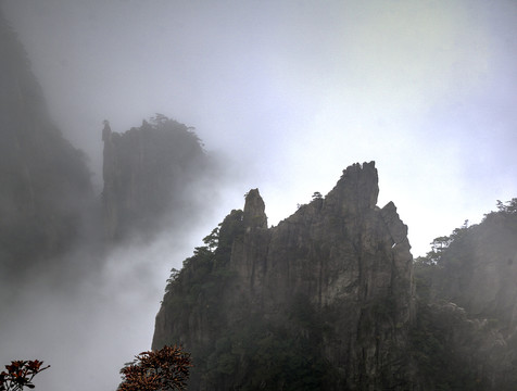 安徽黄山山脉云雾