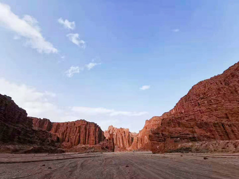 阿克苏温宿大峡谷