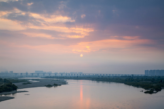 渭河日出