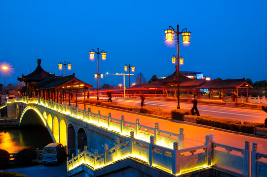 扬州渡江桥夜景
