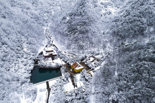 宝刹雪韵