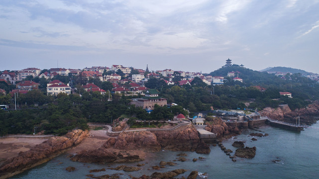 晨曦中的青岛水族馆