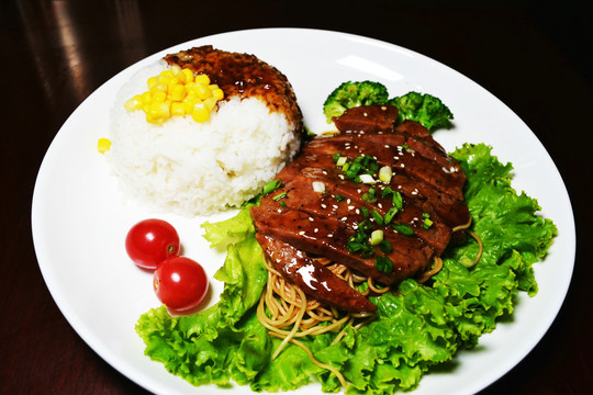 中餐黑椒牛排套餐