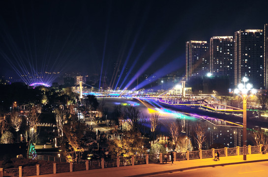 自贡东兴寺夜景