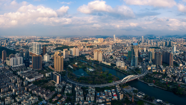 广东中山岐江两岸全景