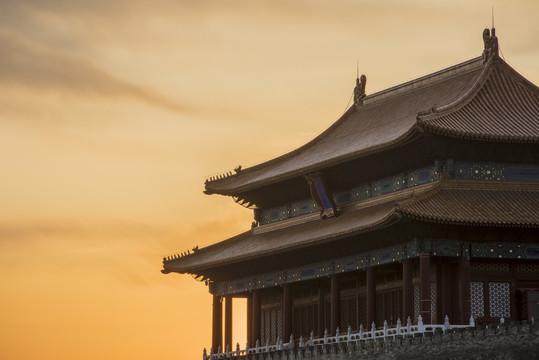 北京故宫神武门朝霞