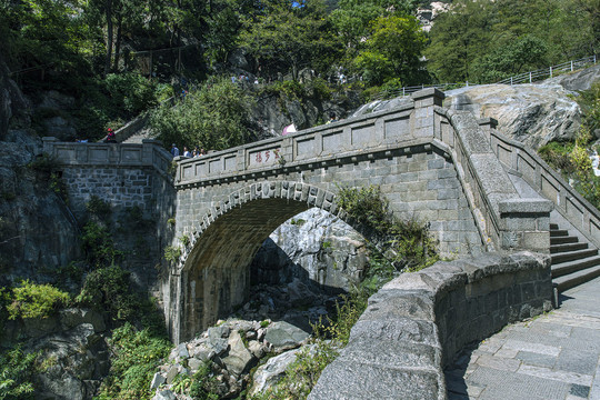 泰山云步桥