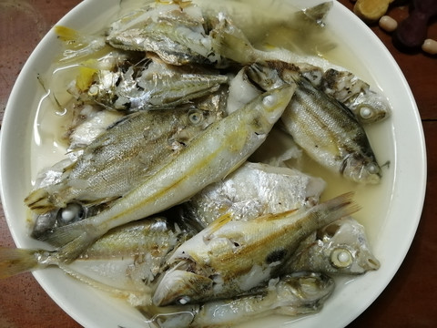 海杂鱼汤