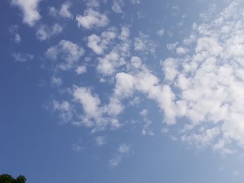 蓝天白云