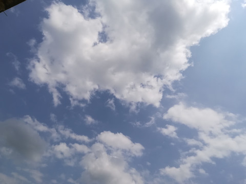 蓝天白云