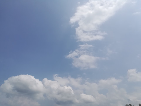 蓝天白云