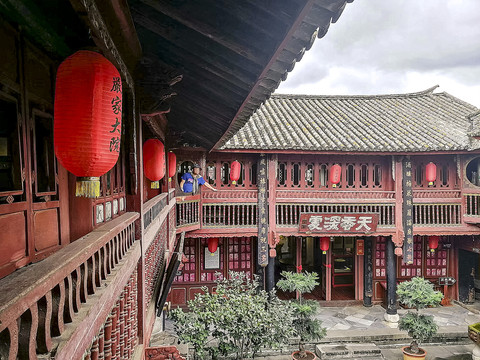 中式木楼大院