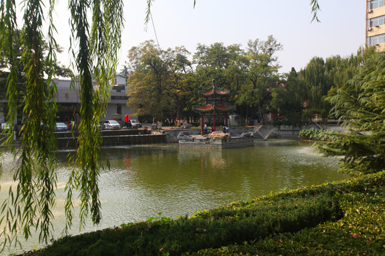 北京交通大学明湖