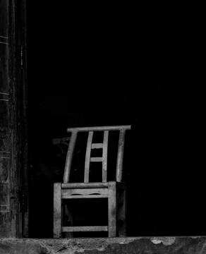 怀旧木椅