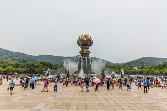 灵山大佛九龙灌浴太子像雕塑