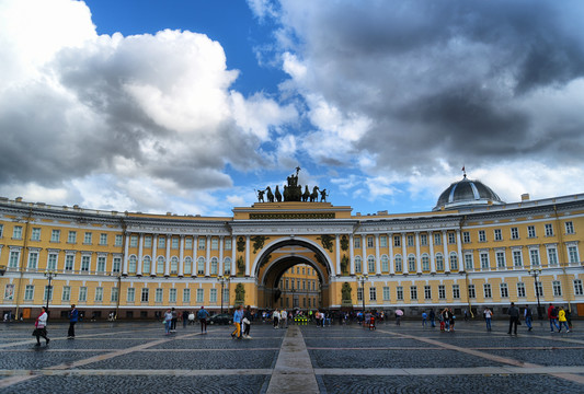 圣彼得堡冬宫广场凯旋门
