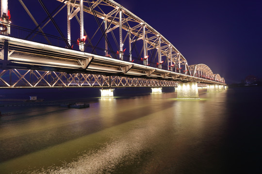丹东断桥夜景