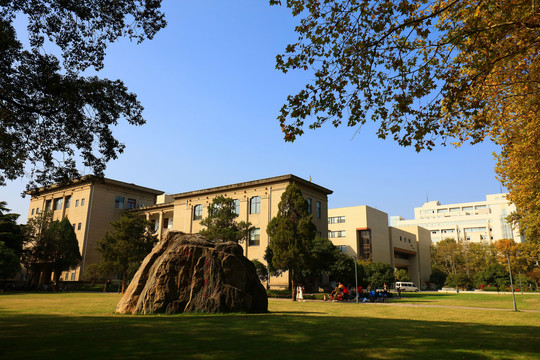 武汉华中科技大学