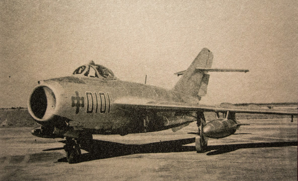第一架喷气式战斗机