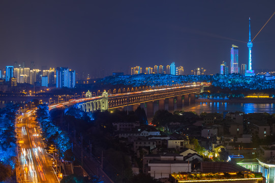 湖北武汉两江四岸灯光秀夜景风光